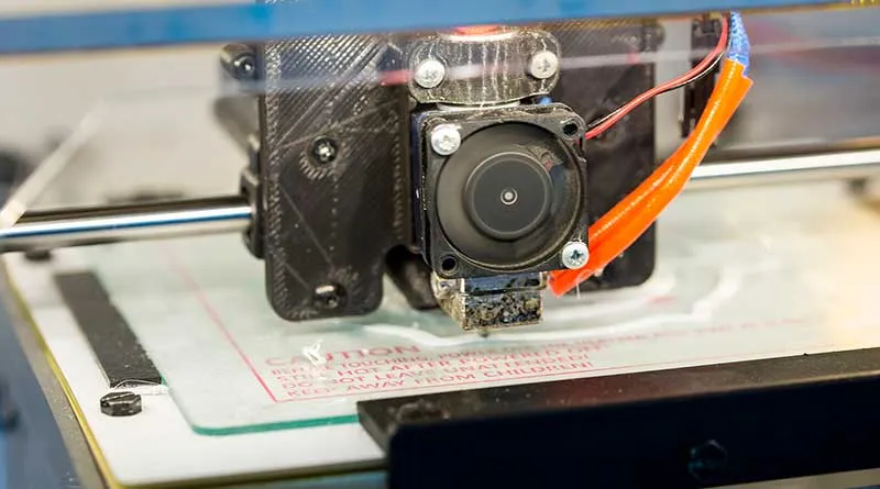 Qué es el Warping en impresión 3D - nivelar cama de impresión
